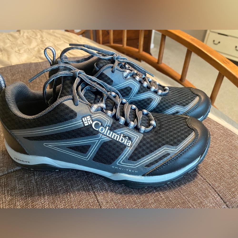 Columbia Hiking Shoes. Waterproof. 8.5